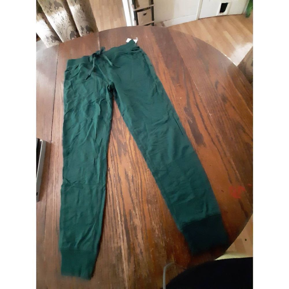 New Small Amazon Essentials Green Joggers Casual Loungewear Athletic Pants NWT